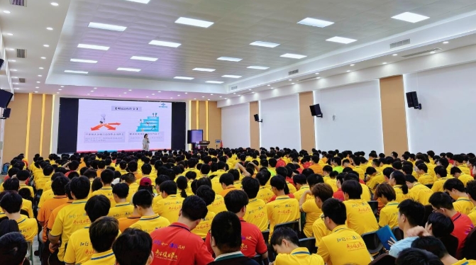 掌握这三大底层逻辑，让你的职业发展少走十年弯路