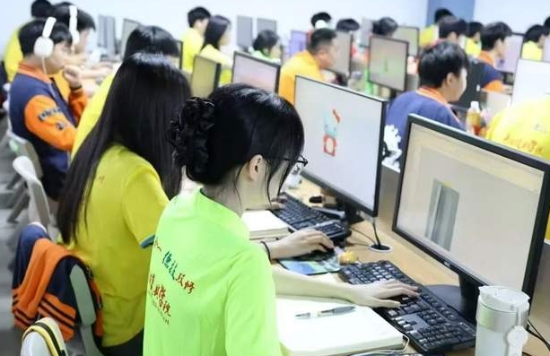 迟来的喜讯｜18岁姑娘从零起步，顺利奔赴心仪岗位