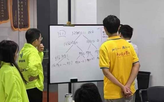 一个人怎样对待作品，最后也会怎样对待人生
