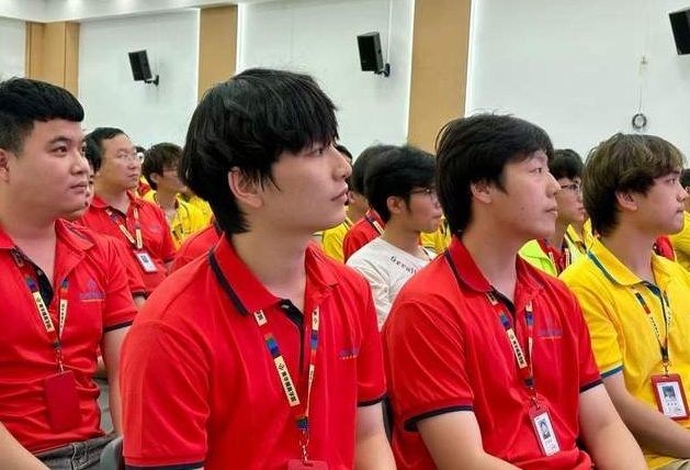 青华模具学校坚持德技双修，助力学子职场觉醒成长