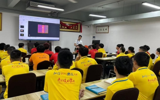 年轻人学什么技术有前途？选对赛道，比盲目打拼更重要