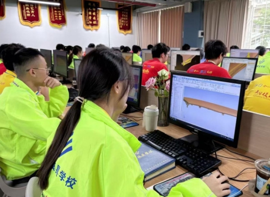 有无技术大学生，毕业 1-2 年的真实具体差距