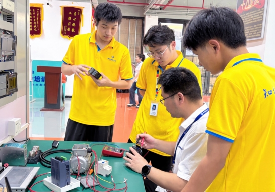 零基础也能学高薪技术！青华PLC自动化实战教学，助力学员稳稳就业