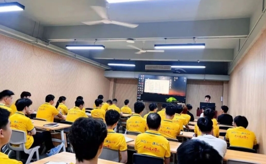 从仓管到中级工程师，韩同学为什么庆幸当初选择学产品设计？