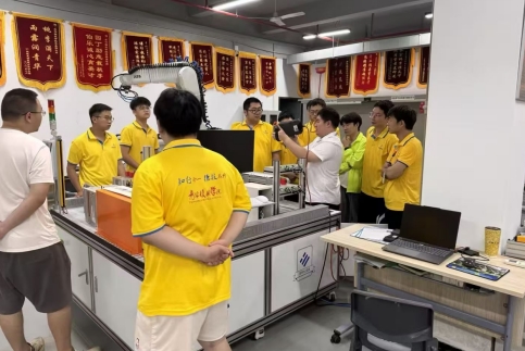 向内成长，技筑未来