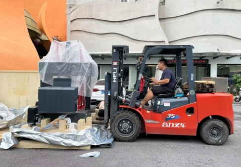 重磅！青华模具学校携手蔡司，全新三坐标测量仪正式到校！
