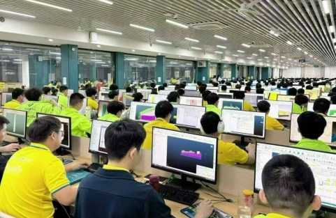 高中学历不靠流水线，学编程上岗半年涨薪两千